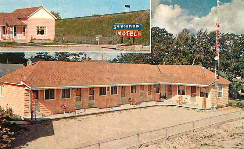 Bridgeview Motel (Bridgeview Diner, Bridge View Motel) - Vintage Postcard (newer photo)